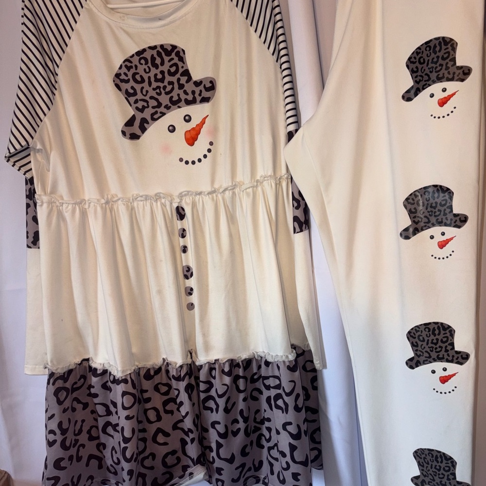 Cream Leopard Snowman Tunic and Leggings Set